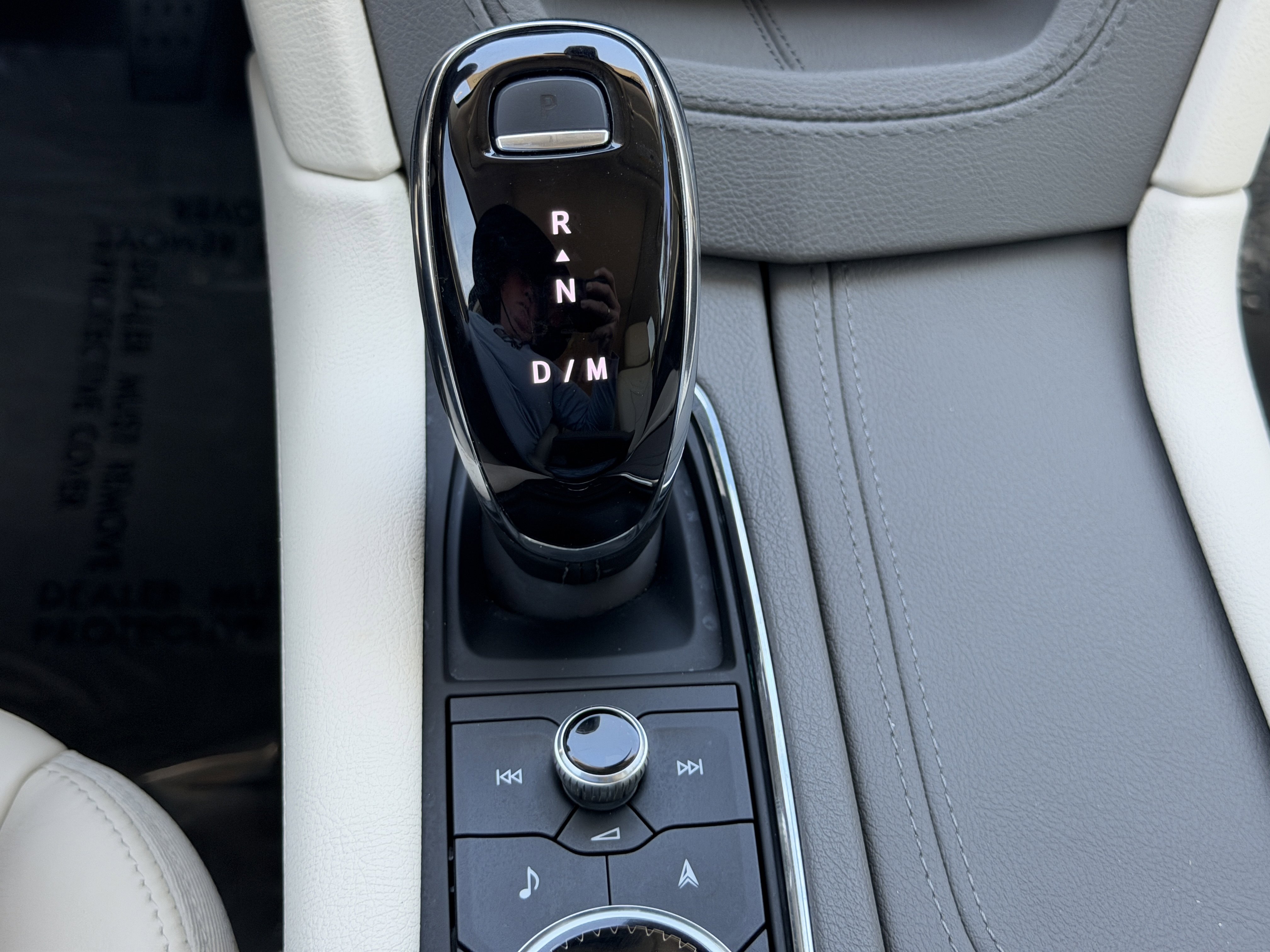 Certified 2023 Cadillac XT5 Premium Luxury FWD image 27