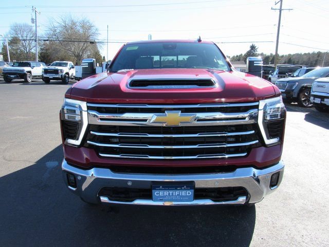 Used 2024 Chevrolet Silverado 2500 LTZ w/ LTZ Plus Package image 4