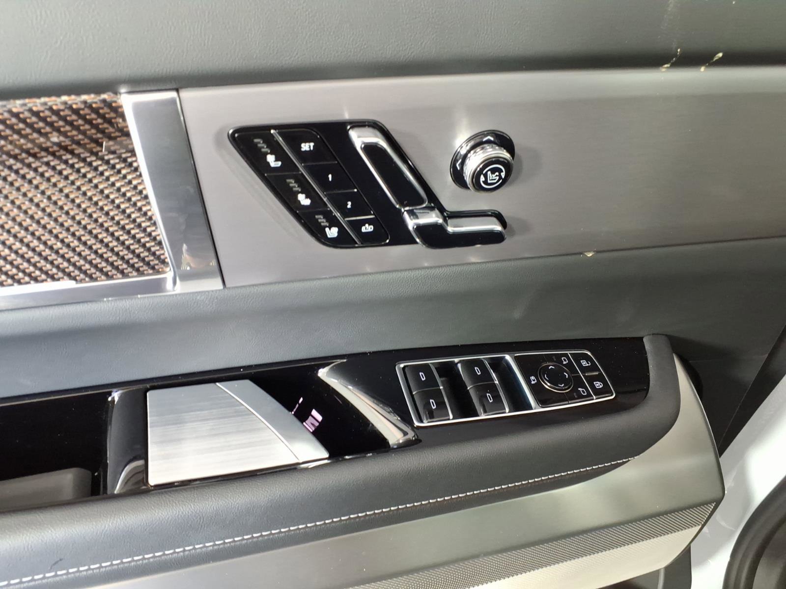 New 2026 Cadillac Vistiq Sport w/ LPO, Floor Liner Package AWD/4WD image 14