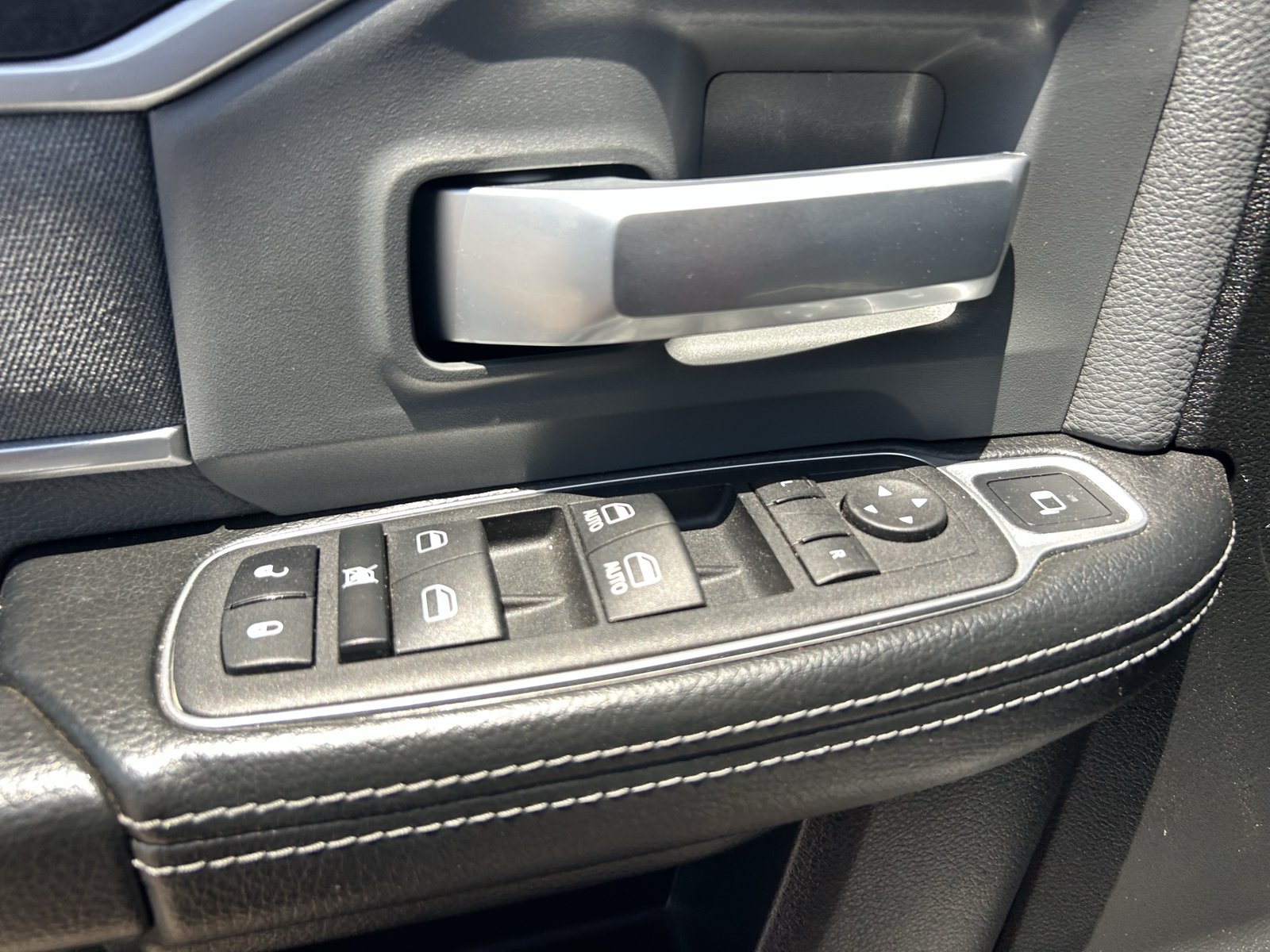 Used 2023 RAM 3500 Big Horn AWD/4WD image 28