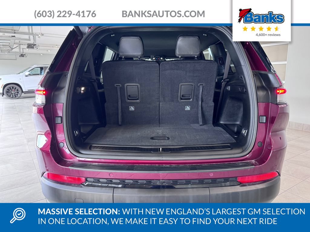 Used 2025 Jeep Grand Cherokee L Laredo AWD/4WD image 8