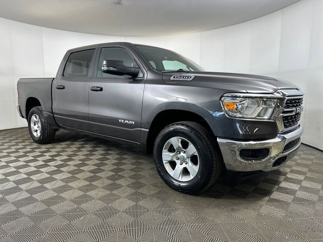 Used 2024 RAM 1500 Big Horn AWD/4WD image 2