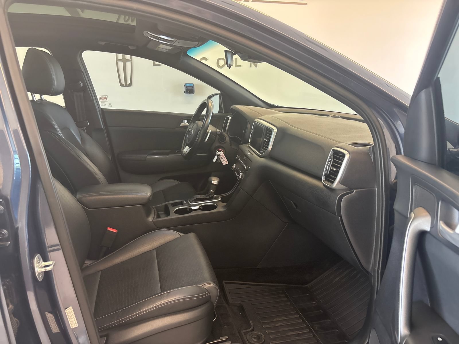 Used 2020 Kia Sportage S w/ S Sunroof Package FWD image 6