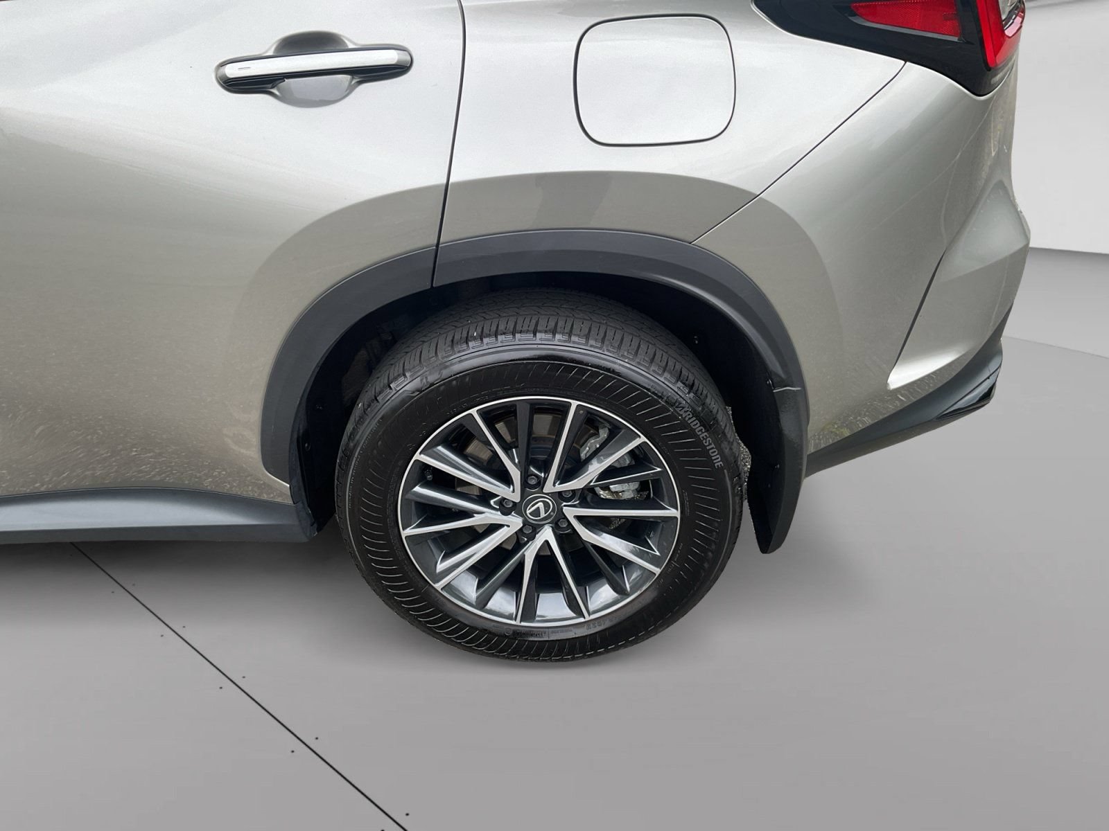 Used 2024 Lexus NX 350 AWD image 4