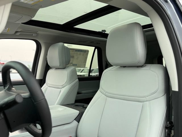 New 2027 Ford Expedition Platinum AWD/4WD image 18