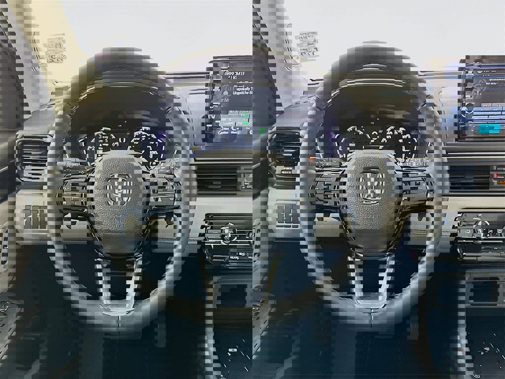 New 2025 Honda Pilot Touring image 17