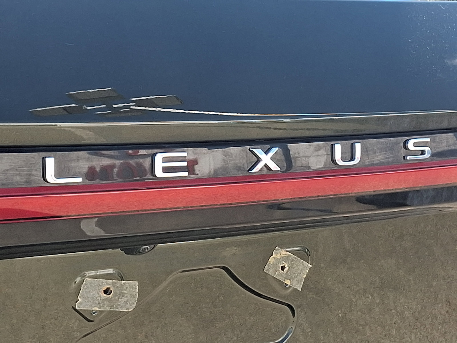 Used 2023 Lexus RX 350h w/ Accessory Package (2T) AWD/4WD image 32