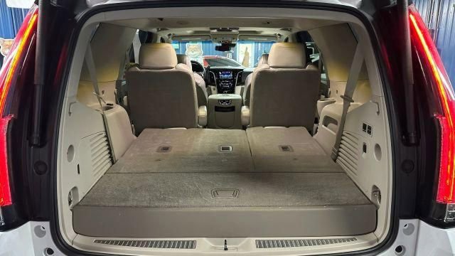 Used 2019 Cadillac Escalade Premium Luxury image 74