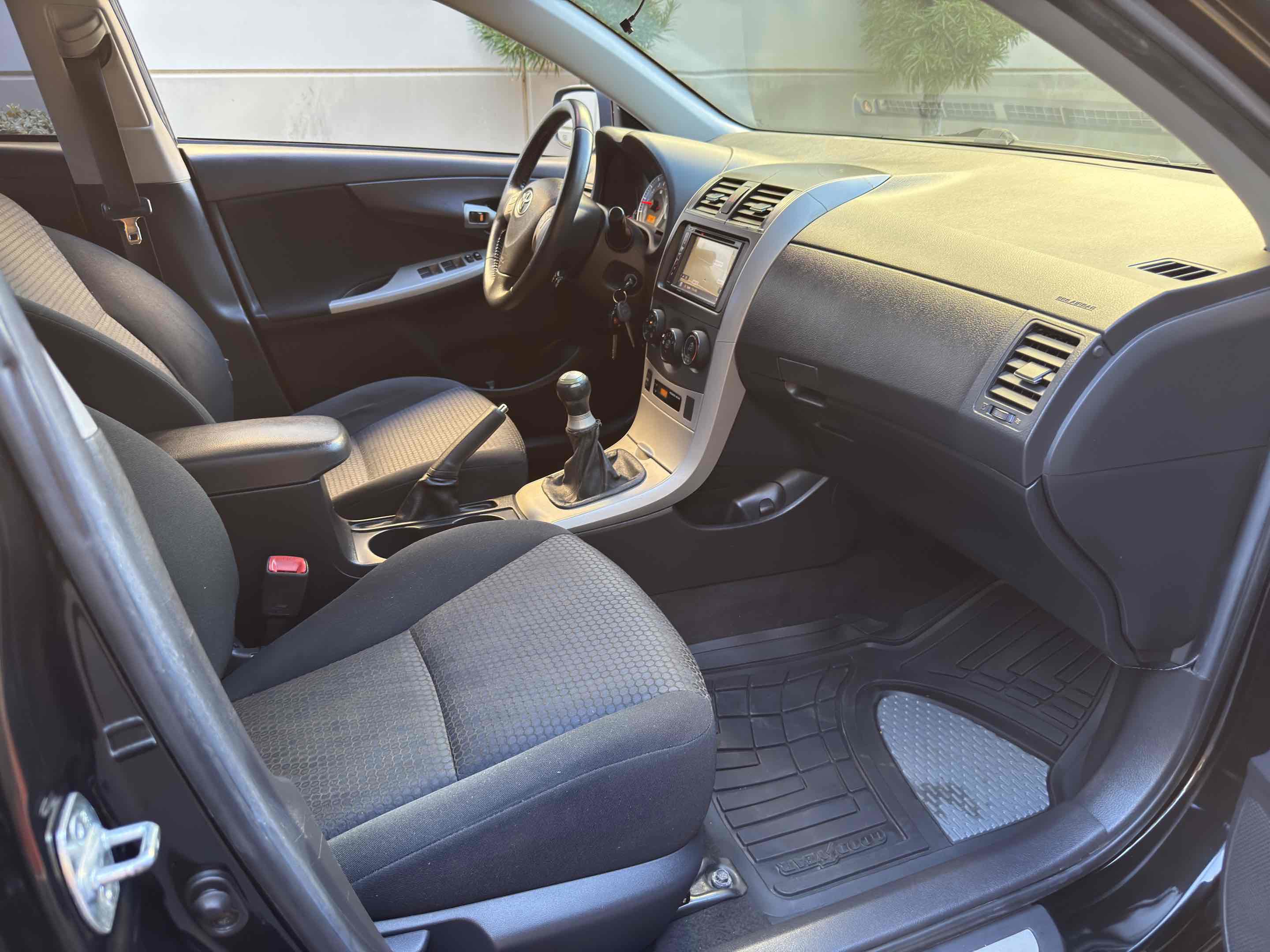 Used 2010 Toyota Corolla XRS image 46