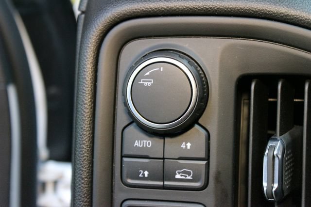 Used 2024 Chevrolet Silverado 1500 Custom w/ LPO, Dark Essentials Package AWD/4WD image 17