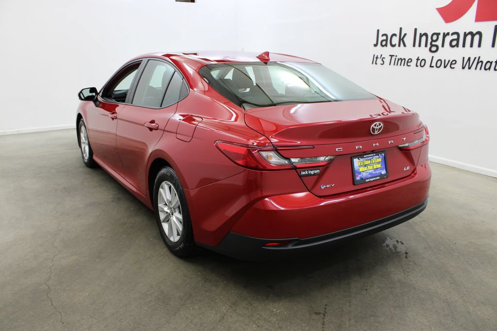 Used 2025 Toyota Camry LE FWD image 3