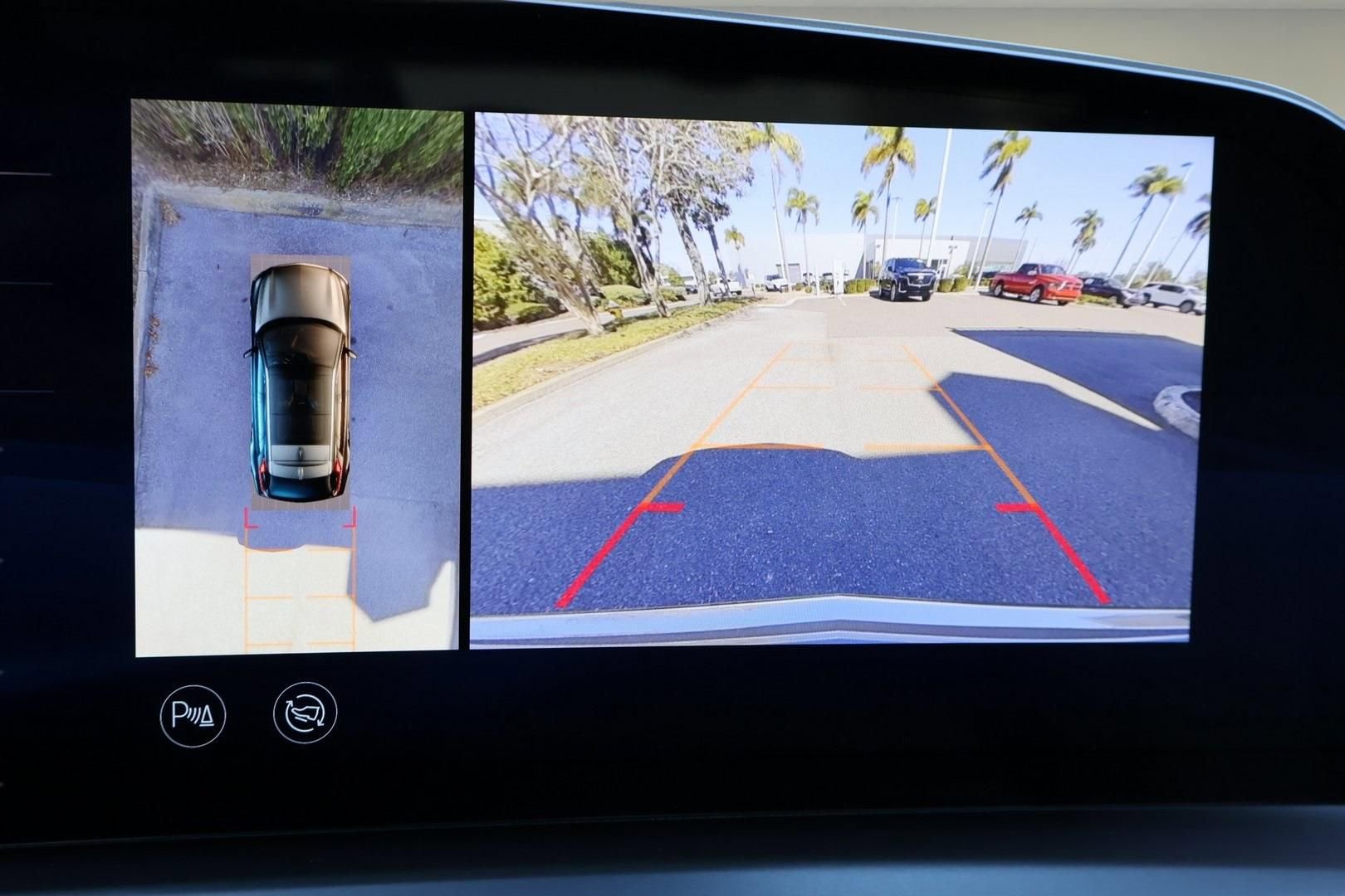 Certified 2023 Cadillac Lyriq 2WD image 23