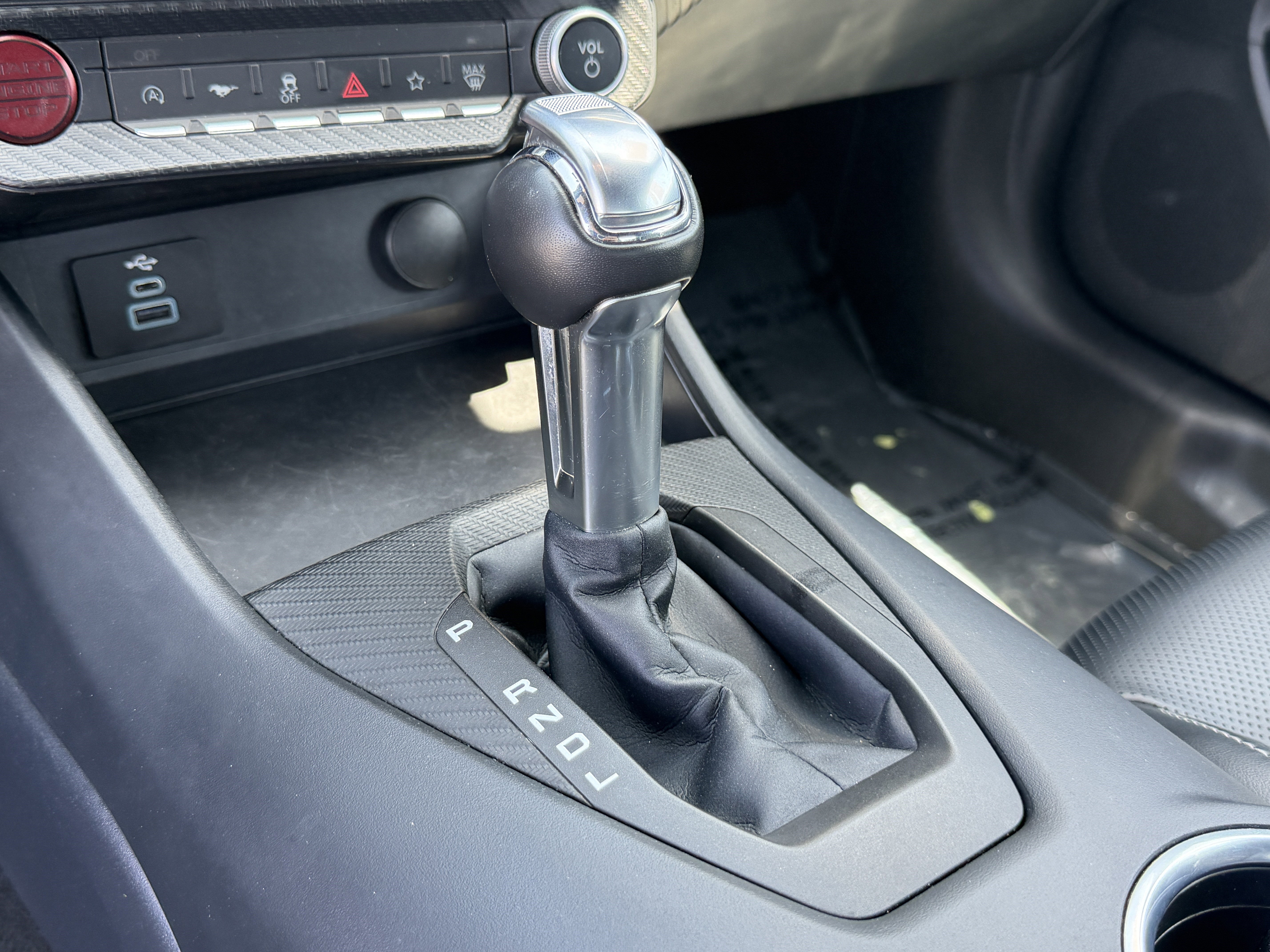 Used 2025 Ford Mustang Premium RWD image 23