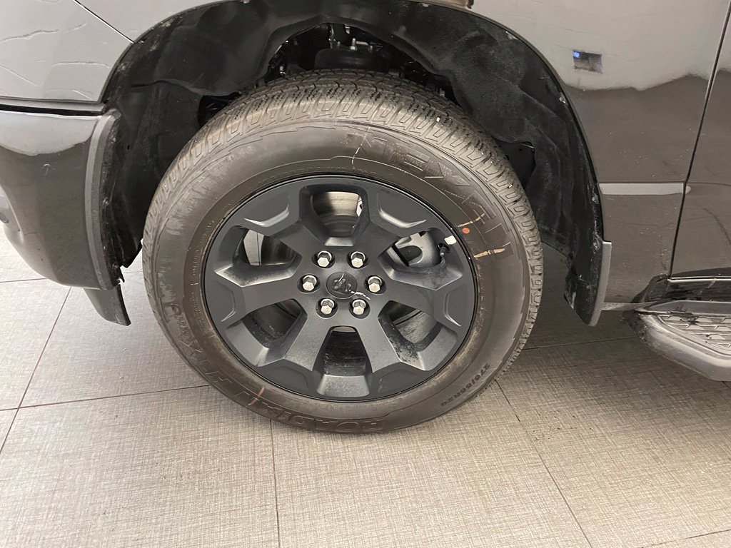 New 2026 RAM 1500 Express AWD/4WD image 9