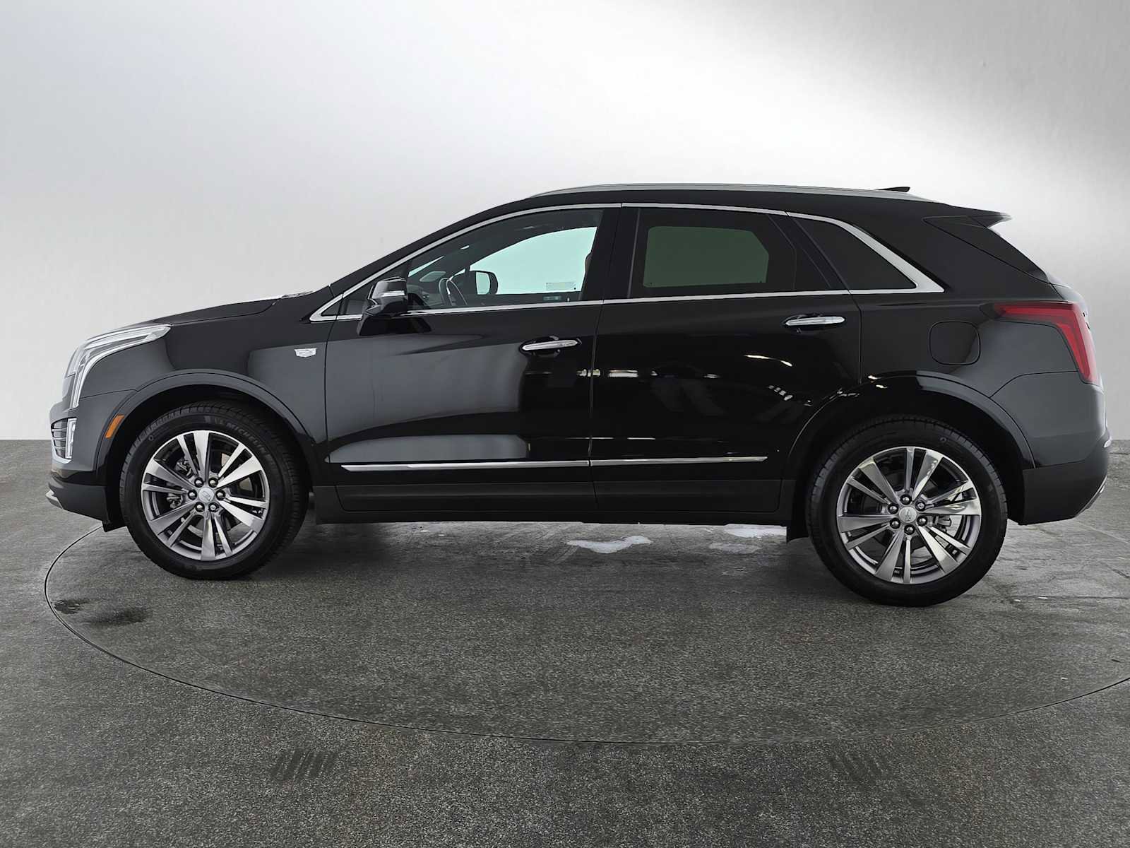 Used 2024 Cadillac XT5 Premium Luxury image 4