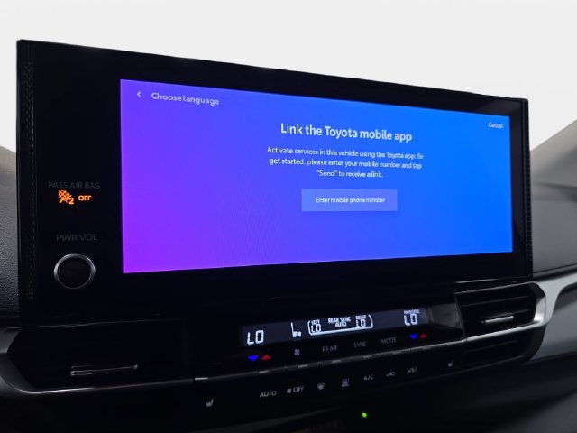 Certified 2025 Toyota Sienna XLE FWD image 16