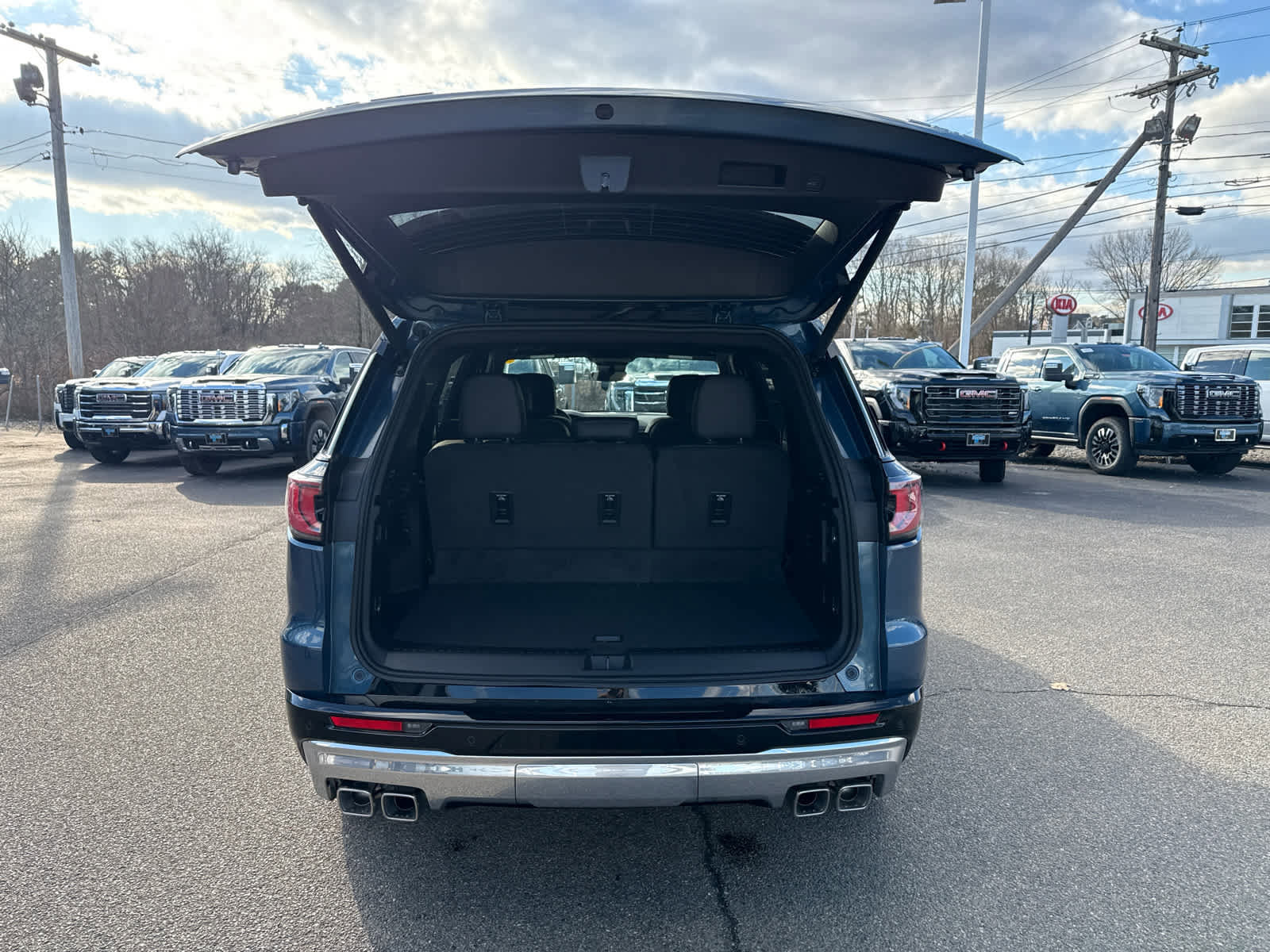 New 2026 GMC Acadia Denali w/ Super Cruise Package image 11