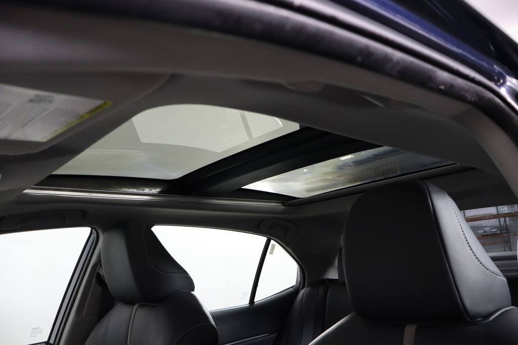 Used 2021 Toyota Camry XSE FWD image 23