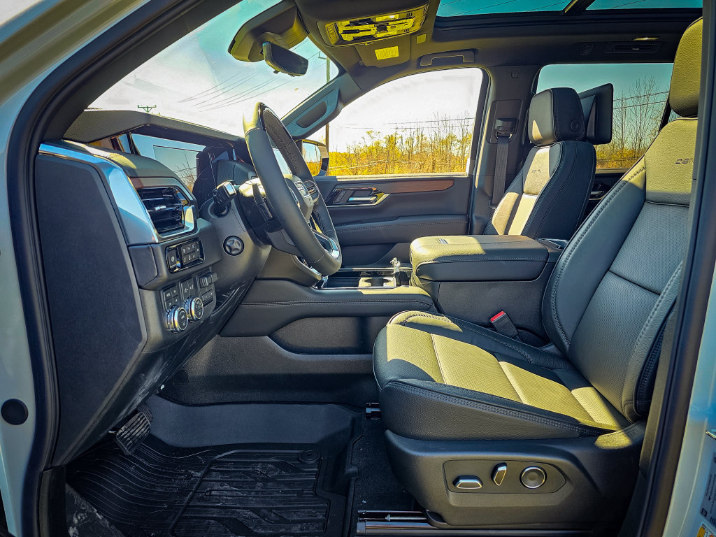 New 2027 GMC Yukon Denali w/ Denali Reserve Package AWD/4WD image 13