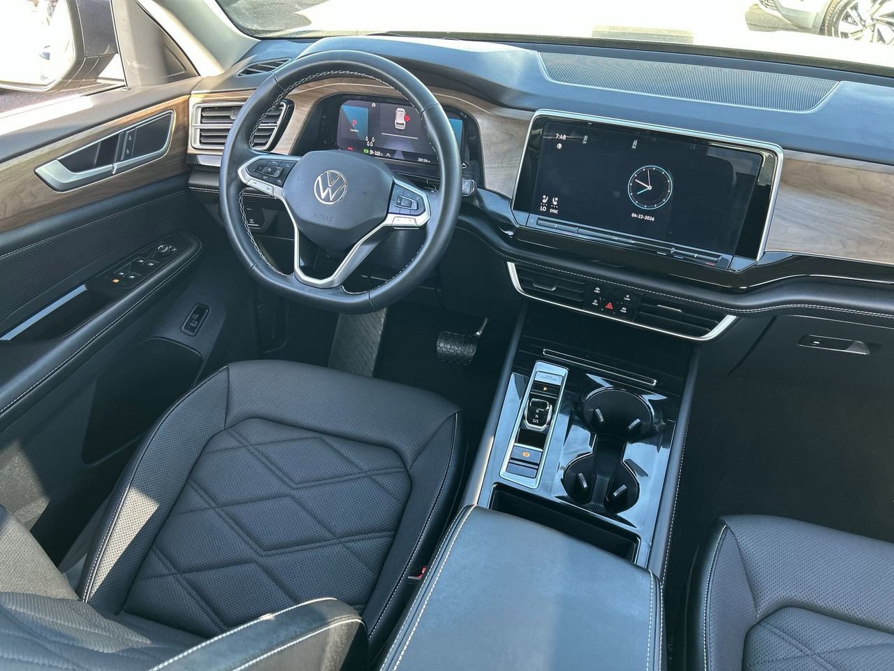 Used 2024 Volkswagen Atlas SE AWD/4WD image 11