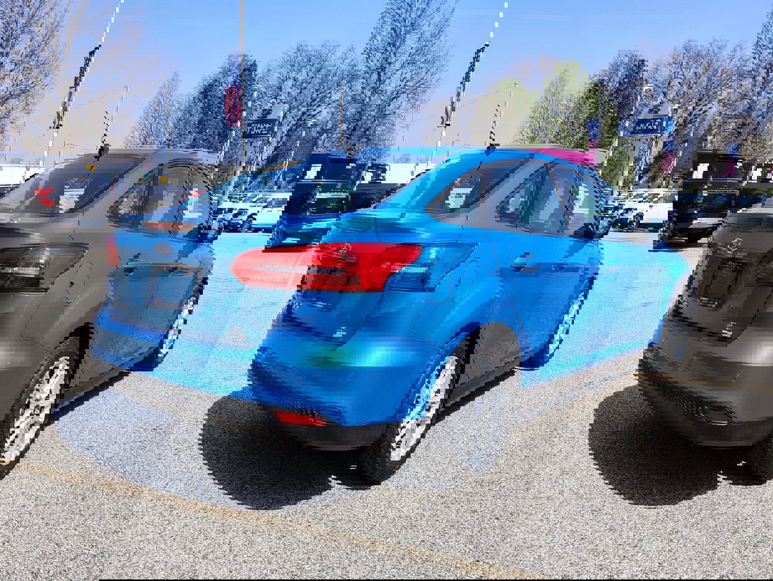 Used 2015 Ford Focus SE w/ Reverse Sensing Package image 5