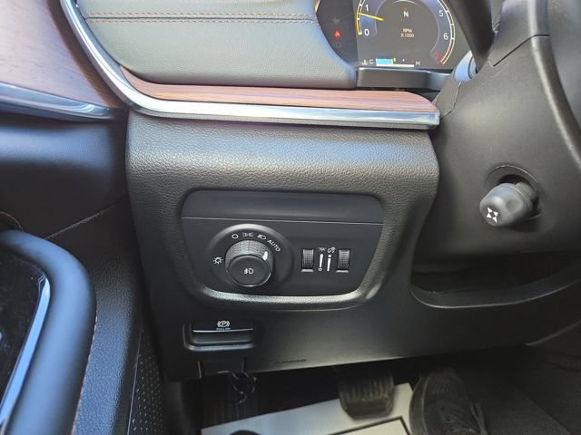Used 2024 Jeep Grand Cherokee Summit AWD/4WD image 20