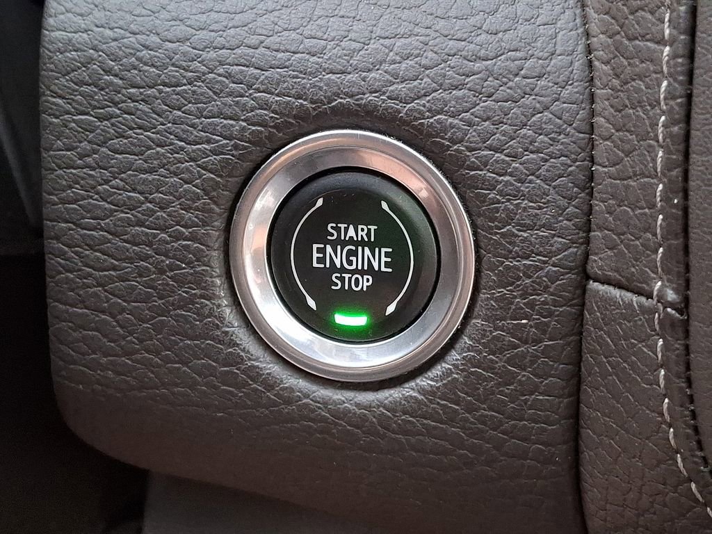 Used 2021 GMC Yukon XL Denali w/ Denali Ultimate Package AWD/4WD image 21