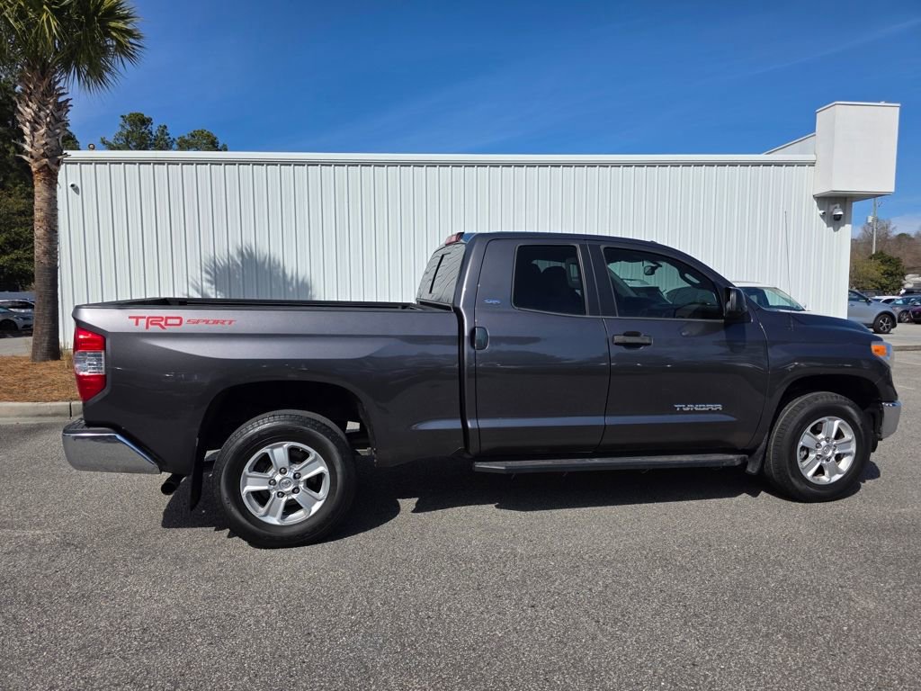 Used 2017 Toyota Tundra SR5 w/ SR5 Upgrade Package image 3
