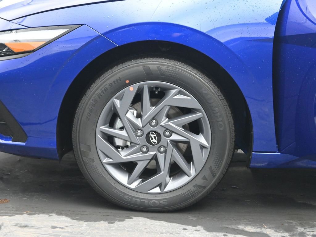 New 2026 Hyundai Elantra Blue image 34