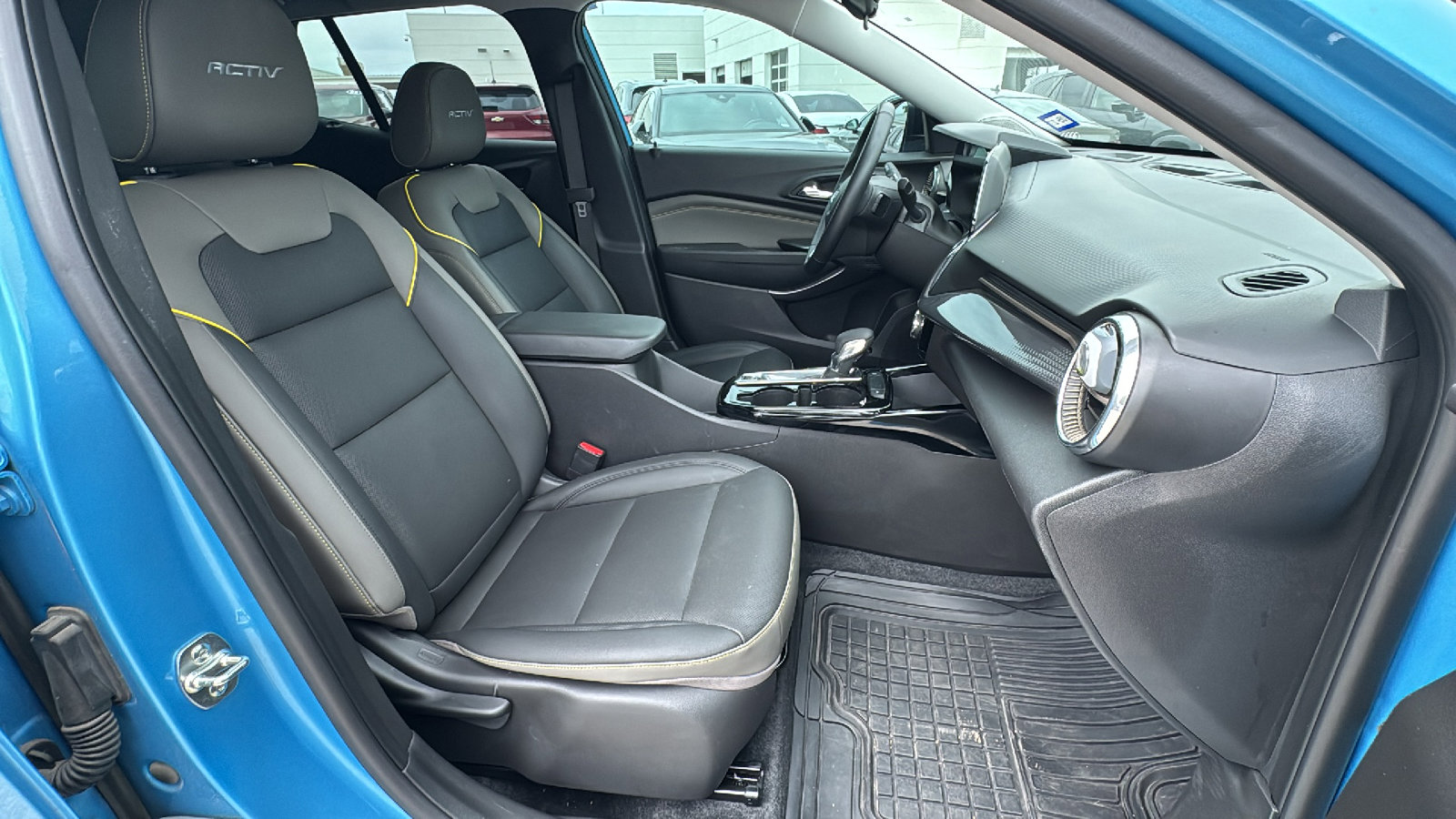 Used 2025 Chevrolet Trax ACTIV w/ Driver Confidence Package FWD image 31