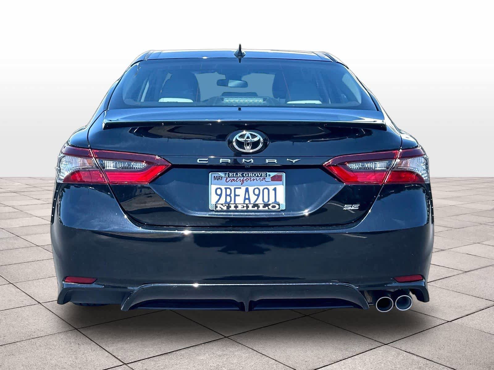 Used 2022 Toyota Camry SE FWD image 8
