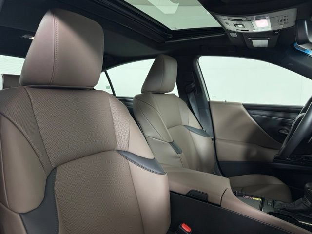 Certified 2025 Lexus ES 300h w/ Premium Package FWD image 20