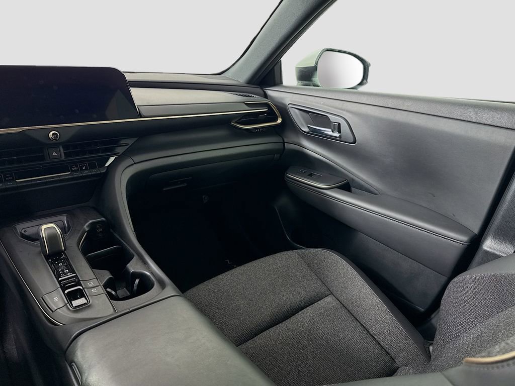 Used 2023 Toyota Crown XLE image 24