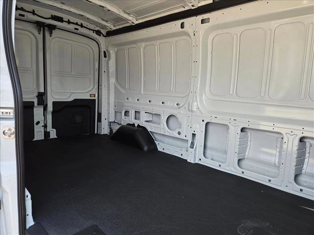 New 2025 Ford Transit 250 148 Medium Roof image 15
