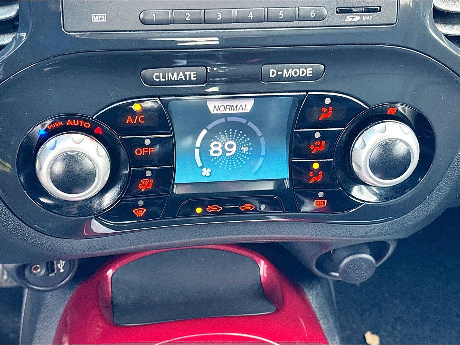 Used 2013 Nissan Juke SL w/ Sport Pkg image 16