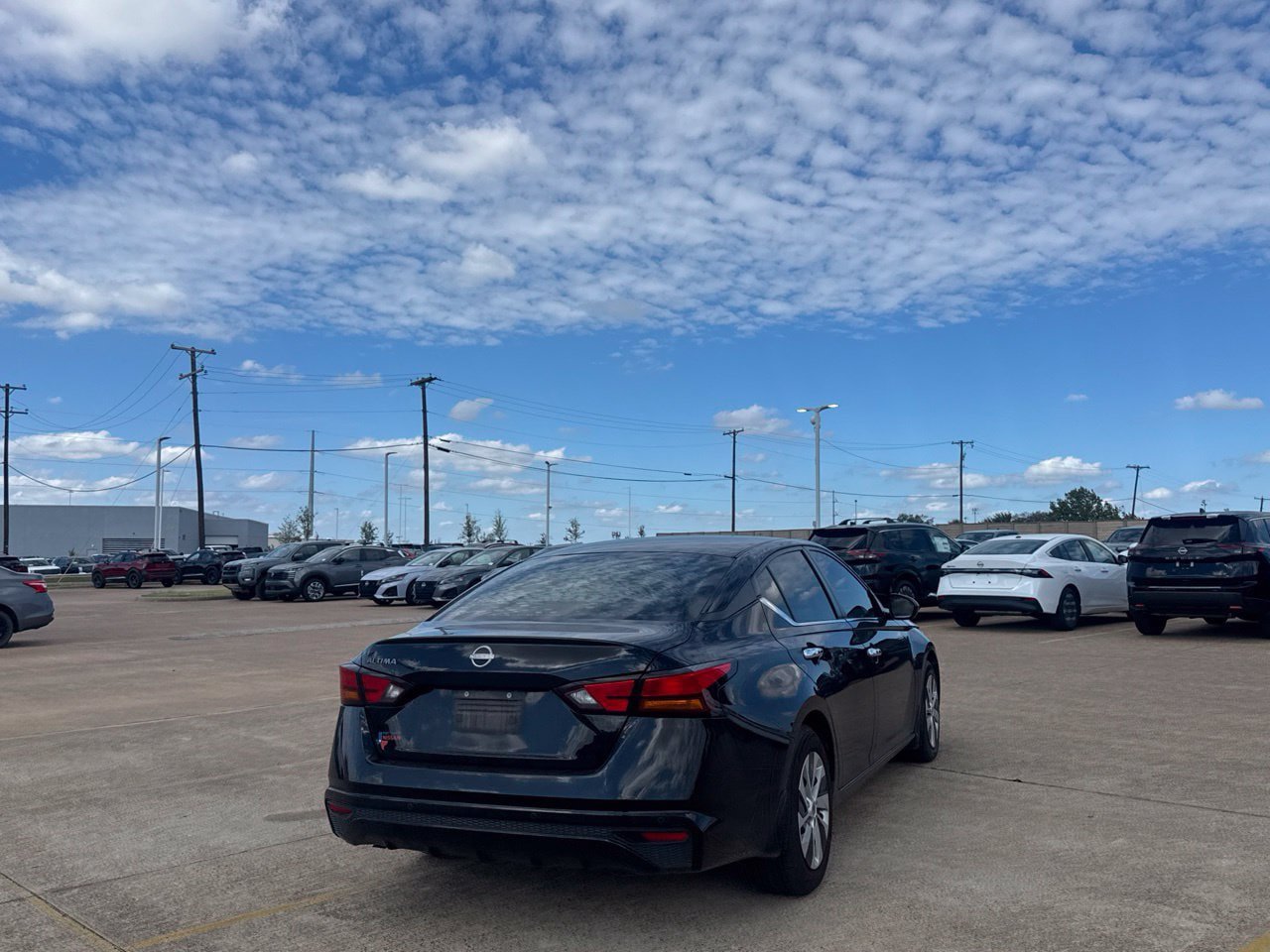 Used 2023 Nissan Altima 2.5 S FWD image 26