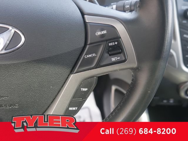 Used 2017 Hyundai Veloster Value Edition FWD image 27