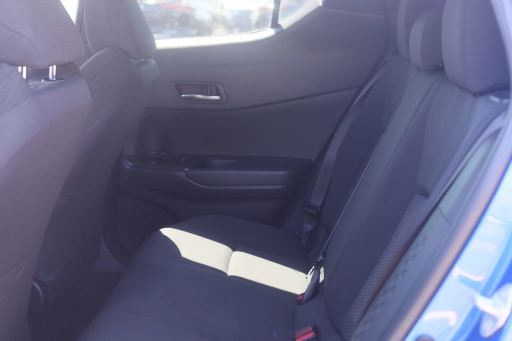 Used 2018 Toyota C-HR XLE FWD image 19