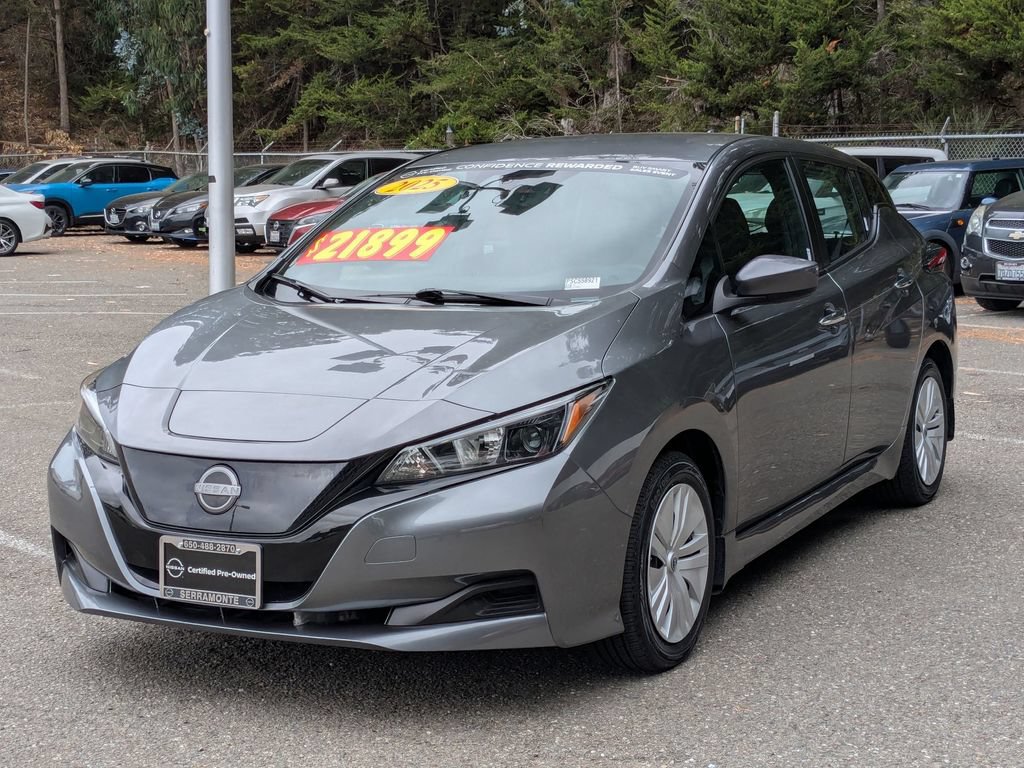 Used 2025 Nissan Leaf S FWD image 2