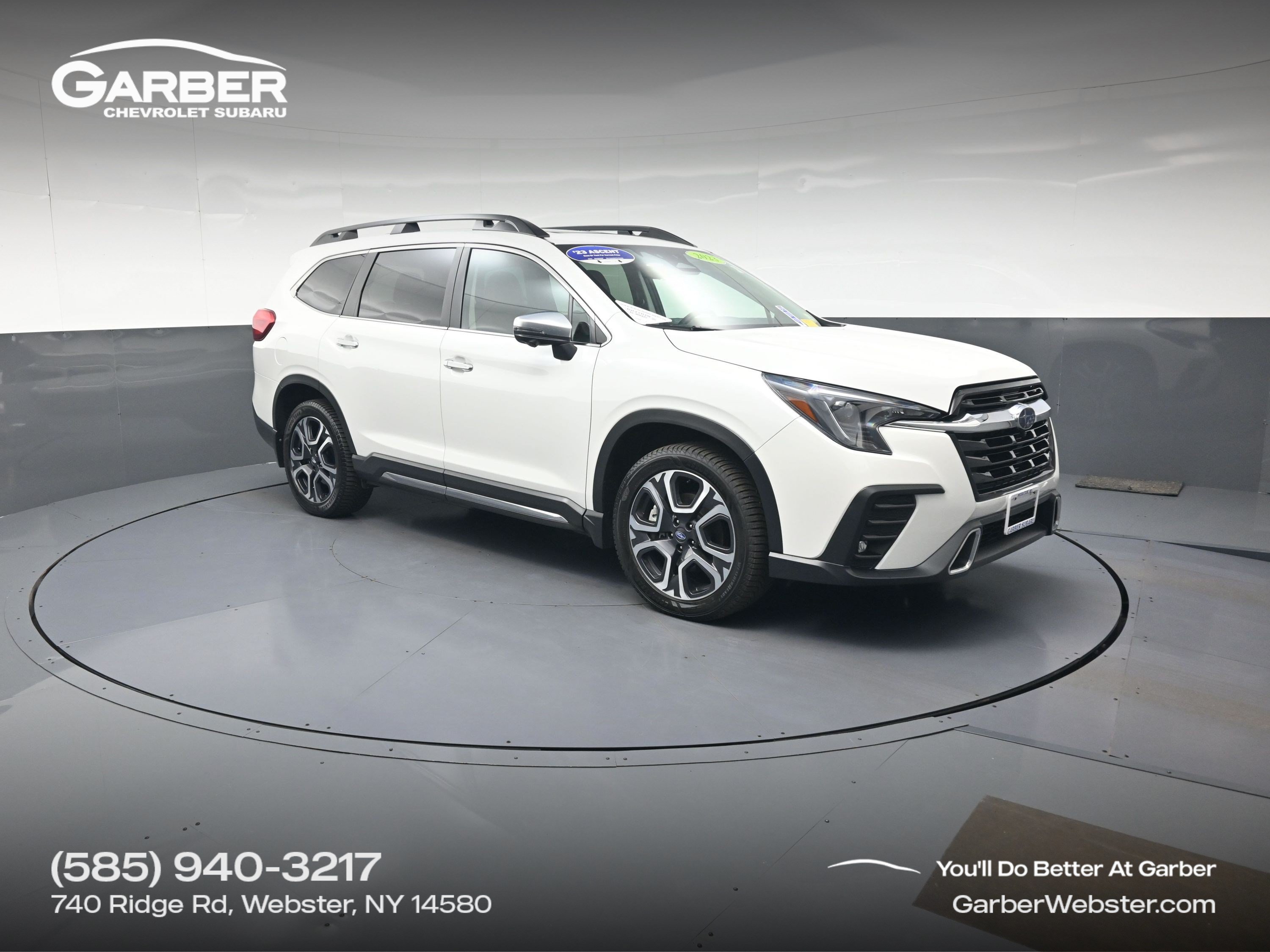 Used 2023 Subaru Ascent Touring AWD/4WD image 1
