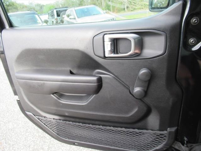 Used 2021 Jeep Wrangler Sport image 15