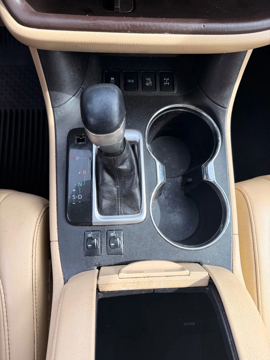 Used 2019 Toyota Highlander XLE image 22