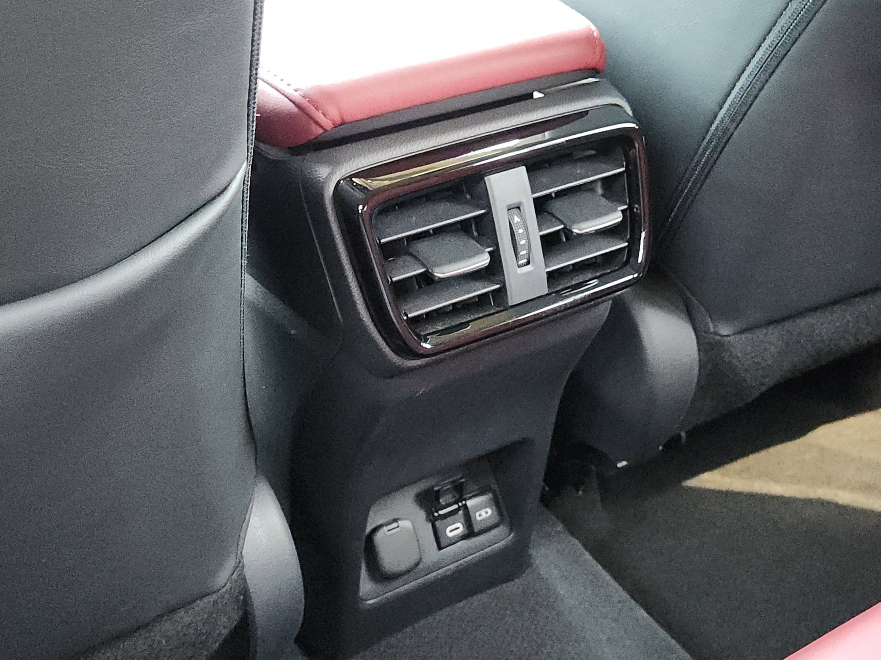 Used 2025 Lexus NX 250 FWD w/ Accessory Package (2T) image 28