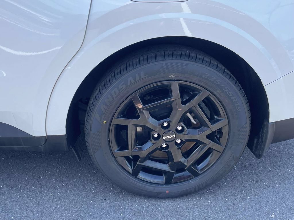 Used 2025 Kia Carnival SX Prestige FWD image 29