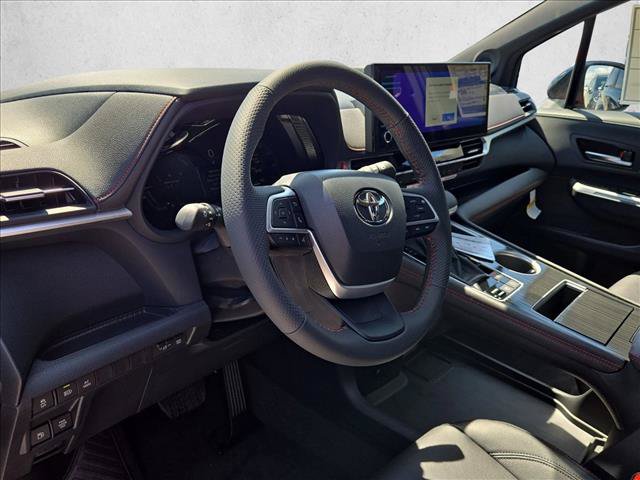 New 2026 Toyota Sienna XSE FWD image 3