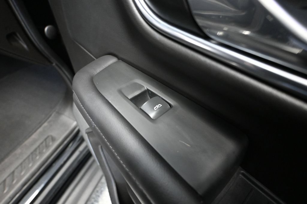 Used 2021 GMC Yukon SLE AWD/4WD image 38