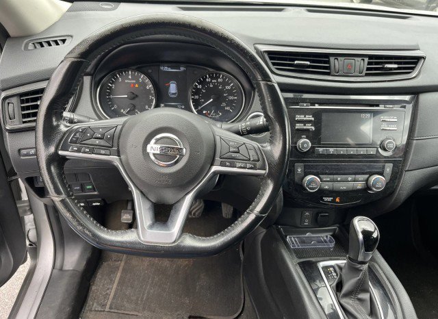 Used 2017 Nissan Rogue SV image 15