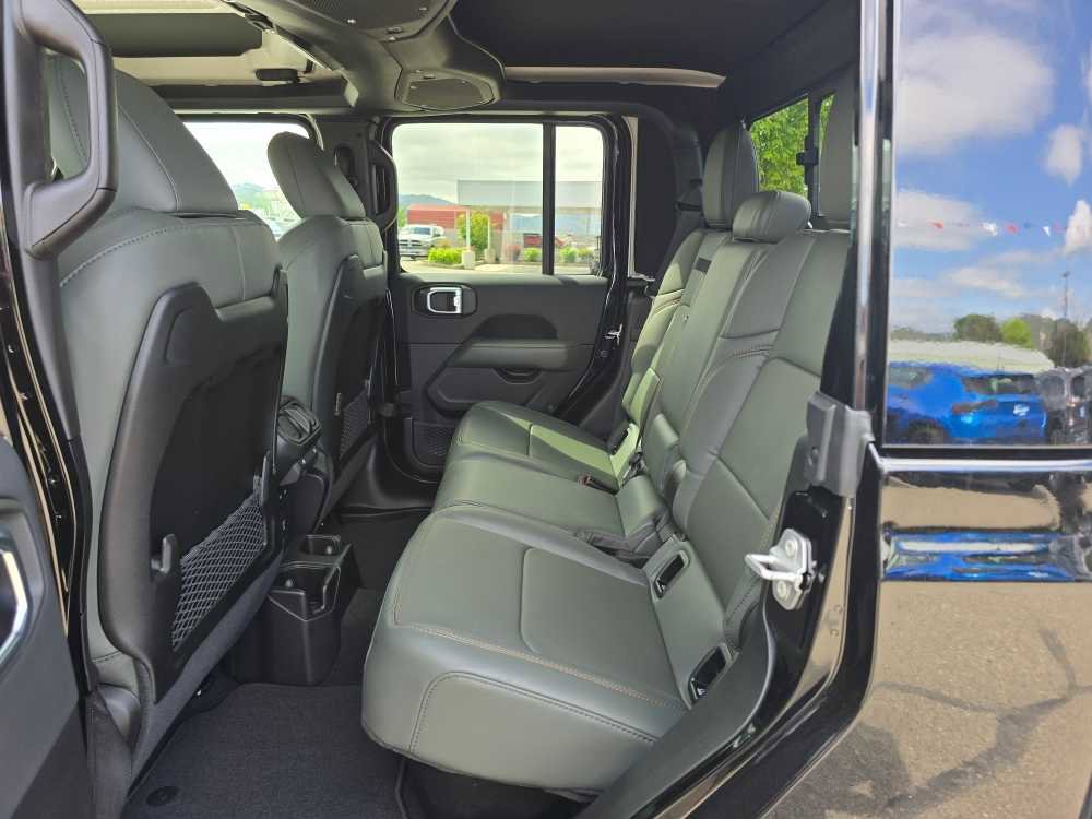 New 2026 Jeep Gladiator Mojave AWD/4WD image 17