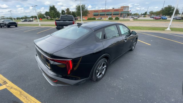 Used 2025 Kia K4 FWD image 2