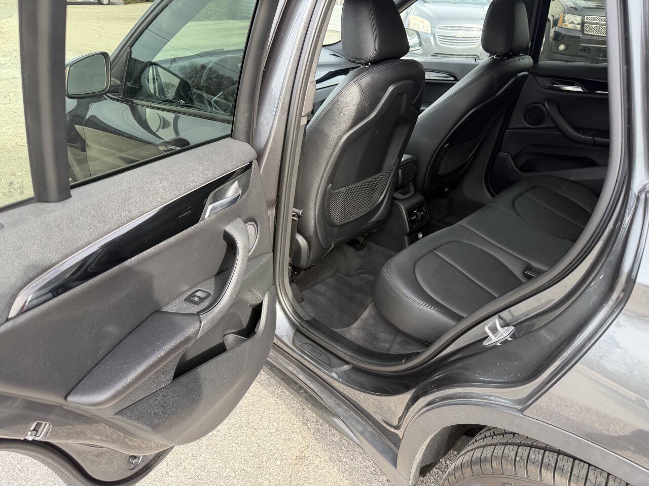 Used 2017 BMW X1 xDrive28i AWD/4WD image 13